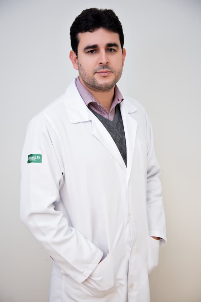 Dr. Tulio Zumak Rojas